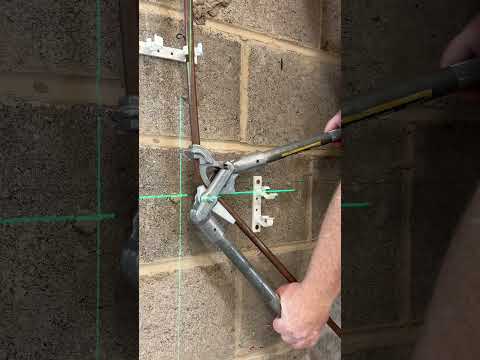 Plumber shows how to pipe bend Bending copper pipe #plumber #allenhart #plumbing